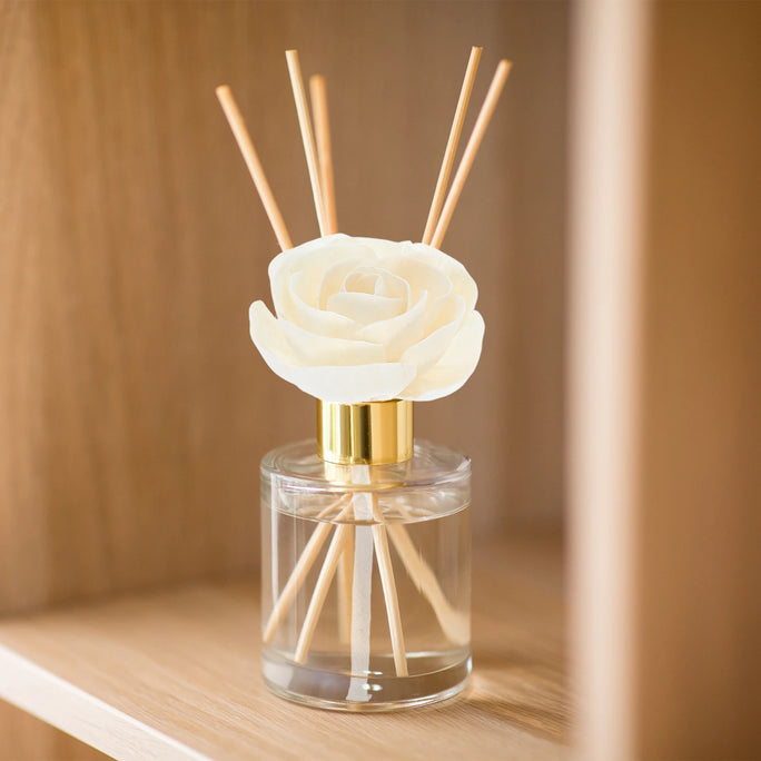 Aromatherapy Diffuser Flower Realistic Design